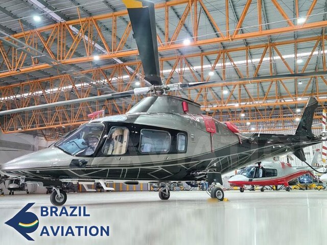 Agusta A109E Power Ano 2003 com 2940 HT