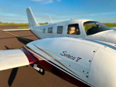 Avião Piper Seneca V PA-34-220T – Ano 2009 – 1.680 H.T.