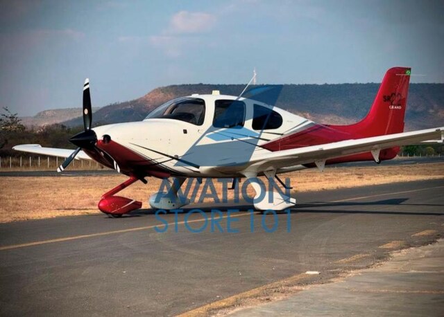 Avião Cirrus SR22 – Ano 2014 – 1.700 H.T.