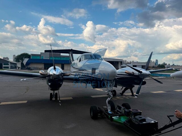 Beechcraft King Air F90 Blackhawk – Ano 1981 à Venda