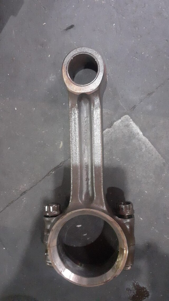 Peças de um Motor Continental IO 550b