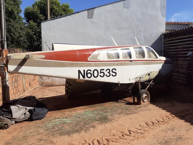 VENDO - PEÇAS DE UMA AERONAVE BAROM BE 58 PRESSURIZADO