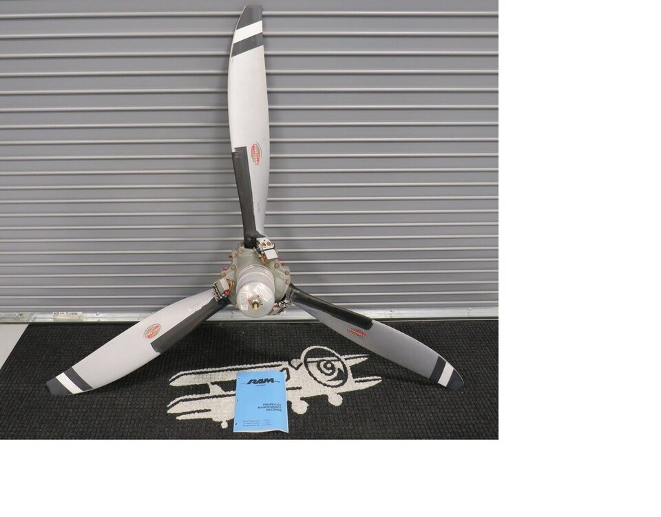 Hartzell 3 Blade Propeller Assembly RH PHC-C3YF-2UF